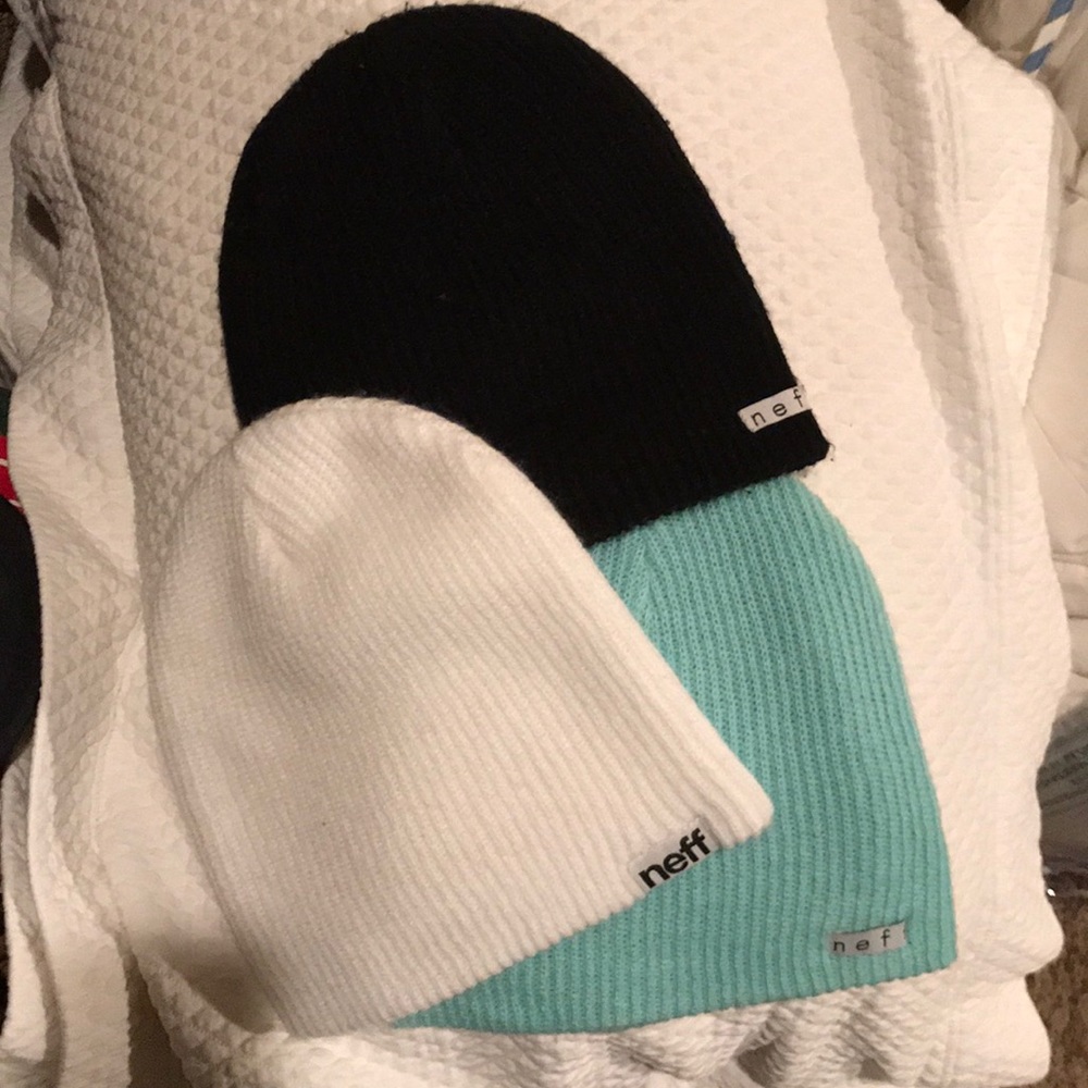 Bundle of Neff beanies